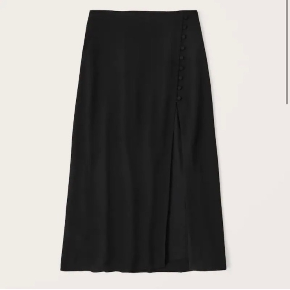 NWOT Abercrombie button front midi skirt